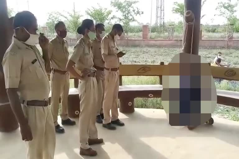 Youth committed suicide by hanging, युवक ने फांसी लगाकर की खुदकुशी