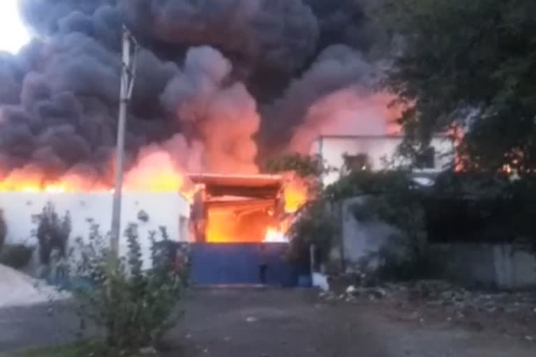 fire broke out at Jai Shree Agro Industry in Waghodia GIDC in vadodara