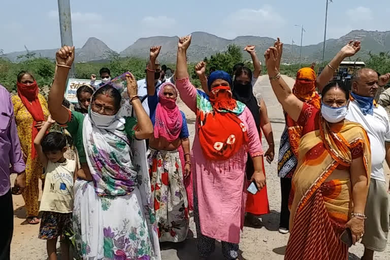 Ajmer news, People protested, lack of basic facilities