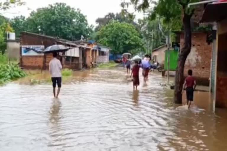 ପ୍ରବଳ ବର୍ଷାରେ ବୀରମିତ୍ରପୁର-ରାଏବଗା ରାସ୍ତା ଜଳମଗ୍ନ, ଯାତାୟତ ବାଧାପ୍ରାପ୍ତ