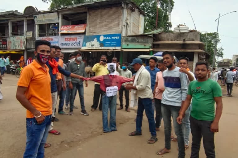 Bajrang Dal activists burn effigy of President of China