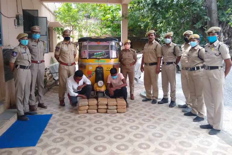 Polices  Seized  30 Kgs Ganja at Patancheru in Sangareddy district