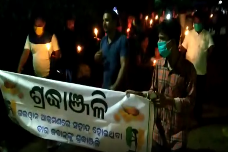 candle-march-for-martyre-jawan-of-galwan-valley-in-anandpur