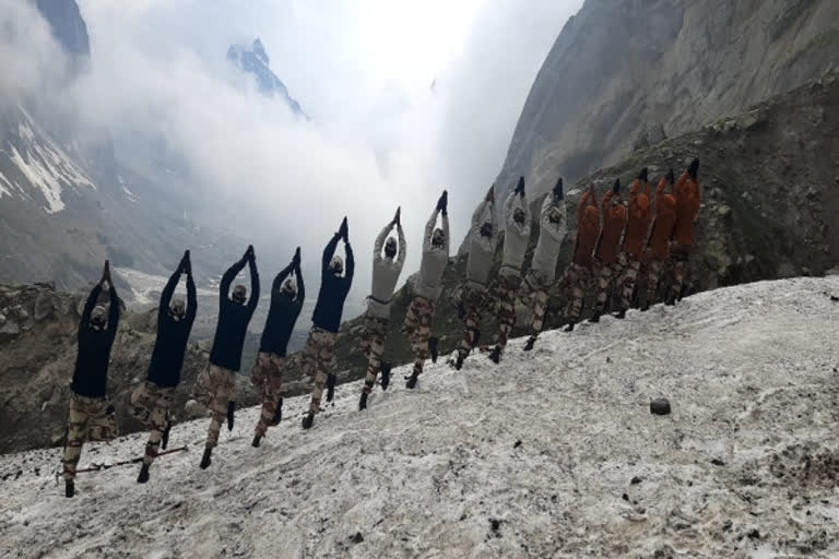 ITBP personnel practise Yoga in sub-zero temperature in Ladakh