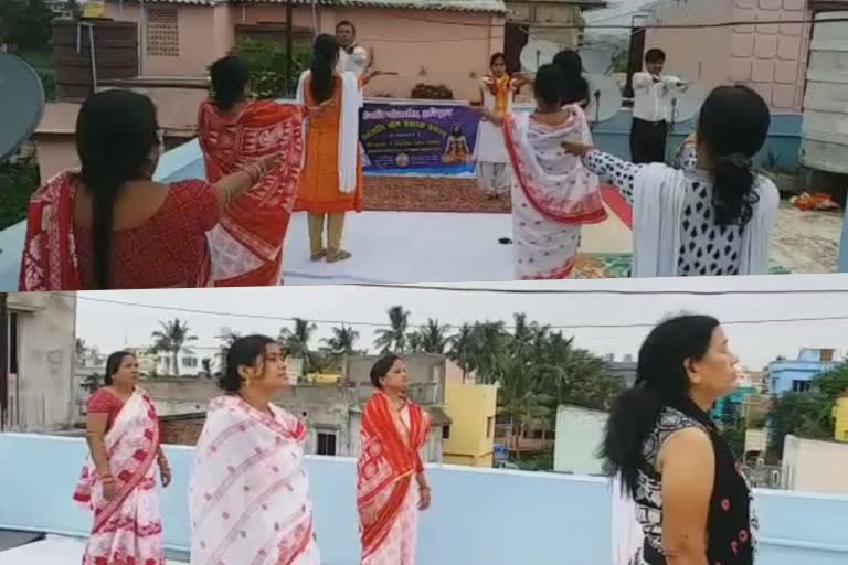 Smart city people celebrated yoga day