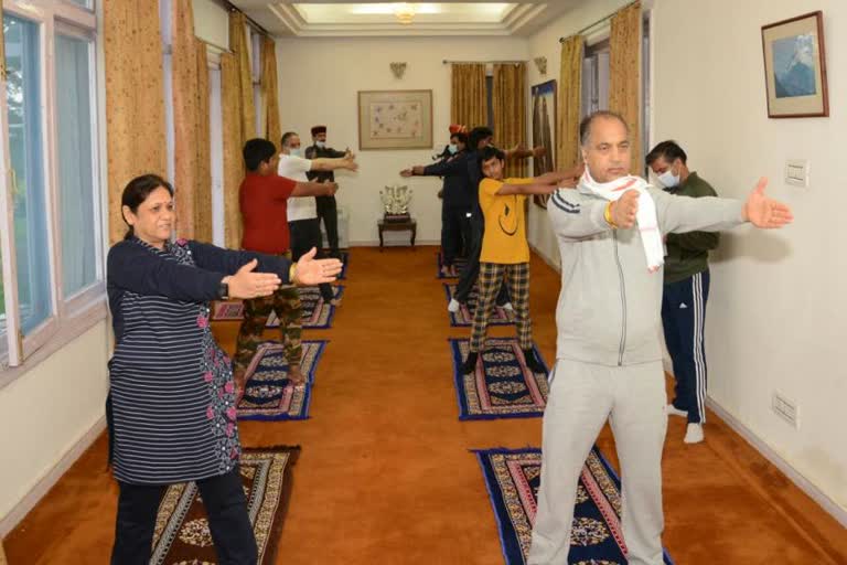 CM Jairam Thakur performs yoga
