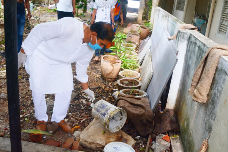 ప్రభుత్వ చీఫ్​ విప్​, వరంగల్​ పశ్చిమ ఎమ్మెల్యే వినయ్​ భాస్కర్