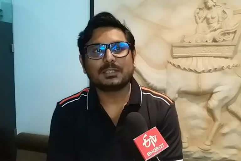 chaman bahar director Apurva Dhar Badgaiyann