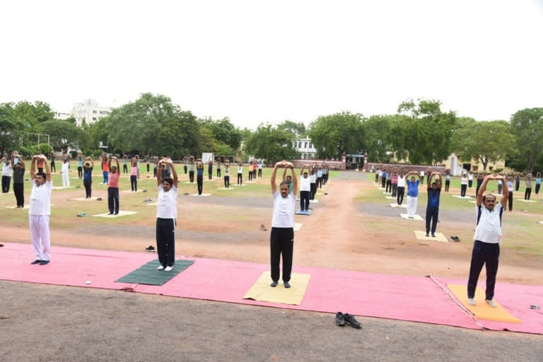 yogaday celebrations in police parade ground at karimanagar