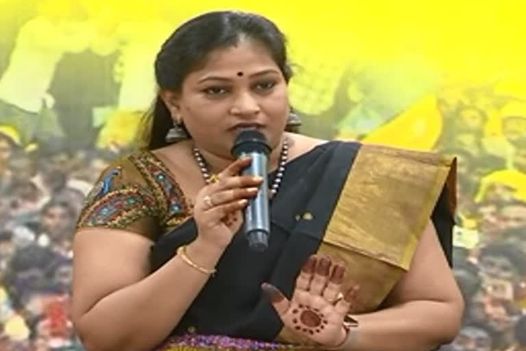 vangalapudi anitha criticises vasireddy padma