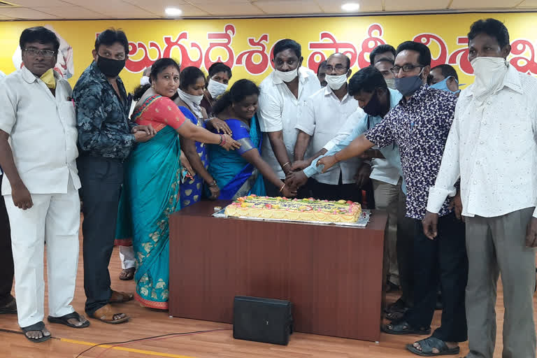 tdp mla velagapudi ramakrishna birthday celebrations at vishakapatnam