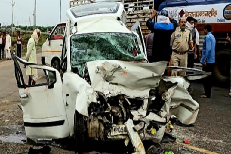 Five people killed in an road mishap