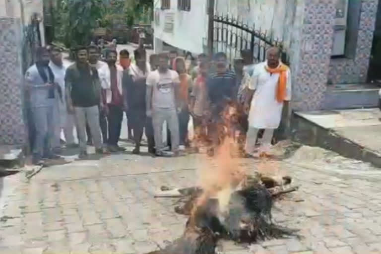 protest-against-municipal-commetty-lakhanpur