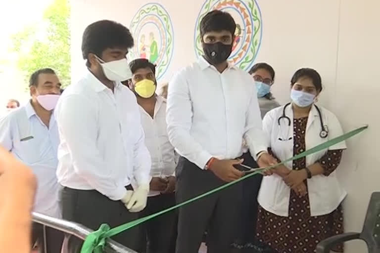 mp margani bharat inaugrates covid-19 sample collection centre at east godavari