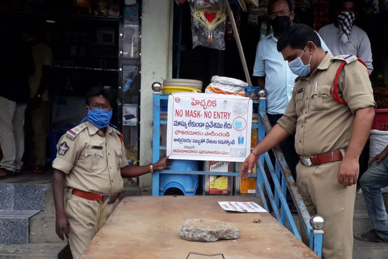 amadalavalasa si given instructions to shop traders in srikakulam district