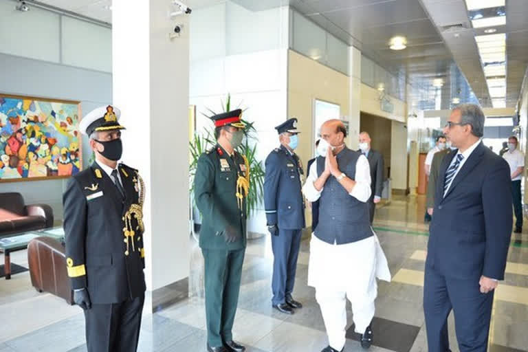 Rajnath Singh reaches Moscow to attend 75th Victory Day Parade  Rajnath Singh  75th Victory Day Parade  75-ാമത് വിക്ടറി ഡേ പരേഡ്  രാജ്‌നാഥ് സിങ്ങ്  75-ാമത് വിക്ടറി ഡേ പരേഡിൽ പങ്കെടുക്കാൻ രാജ്‌നാഥ് സിങ്ങ് മോസ്കോയിലെത്തി