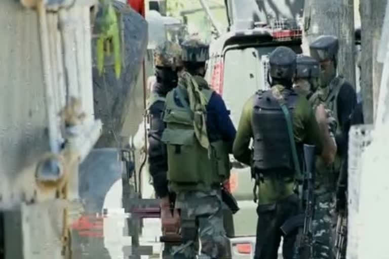 CRPF jawan, 2 terrorists killed in encounter in Jammu and Kashmir's Pulwama