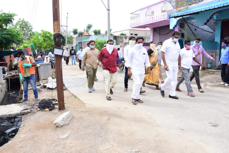 సమస్యలన్నీ పరిష్కరిస్తాం: కరీంనగర్‌ మేయర్‌