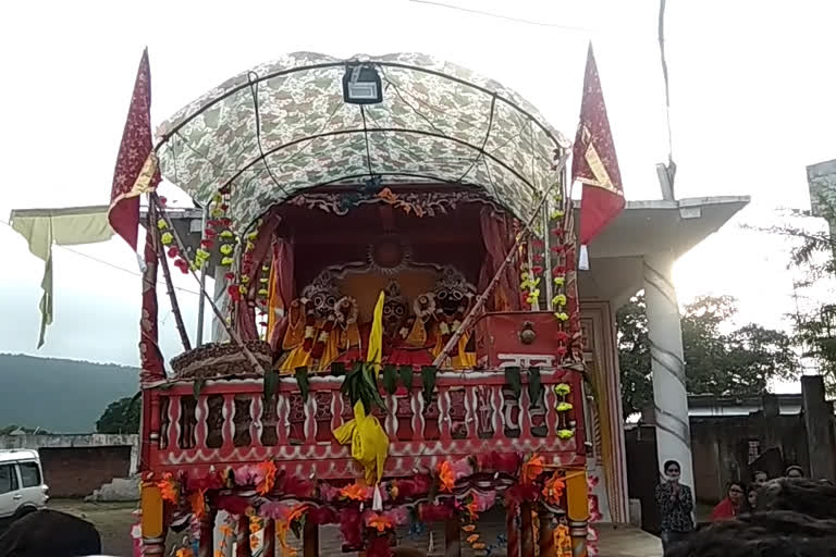 Jagdish Swami's Rath Yatra in Powai Nagar with social distancing