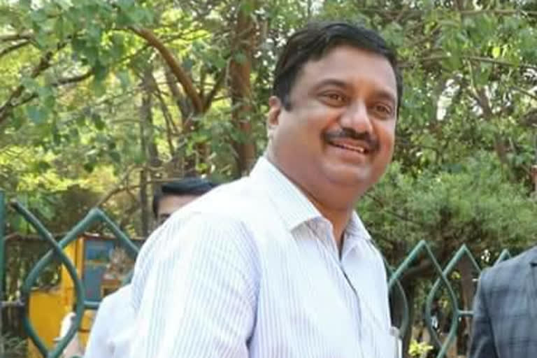 IAS officer commits suicide, IAS officer commits suicide case, IAS officer commits suicide case news, IAS officer BM VijayaShankar commits suicide,  ಐಎಎಸ್​ ಅಧಿಕಾರಿ ಆತ್ಮಹತ್ಯೆ, ಐಎಎಸ್​ ಅಧಿಕಾರಿ ಆತ್ಮಹತ್ಯೆ ಪ್ರಕರಣ,  ಐಎಎಸ್​ ಅಧಿಕಾರಿ ಆತ್ಮಹತ್ಯೆ ಪ್ರಕರಣ ಸುದ್ದಿ,  ಐಎಎಸ್​ ಅಧಿಕಾರಿ ಬಿಎಂ ವಿಜಯಶಂಕರ್​ ಆತ್ಮಹತ್ಯೆ