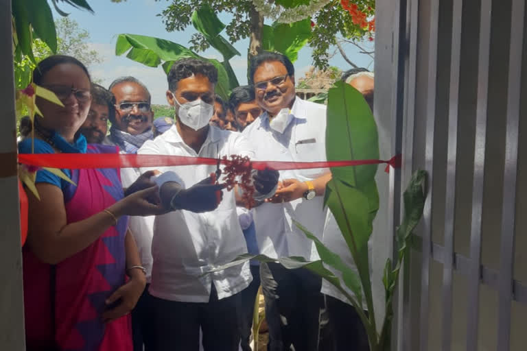 Inauguration of a mass high-tech toilet at the tourist center