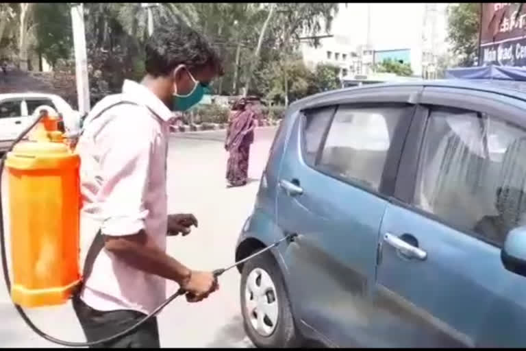 Young people looking for new employment opportunities during the Corona era in Meerut