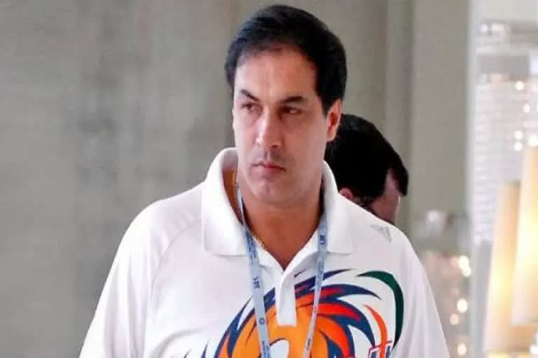 Former cricketer Robin singh car seized and case registered against him for violating lockdown rules