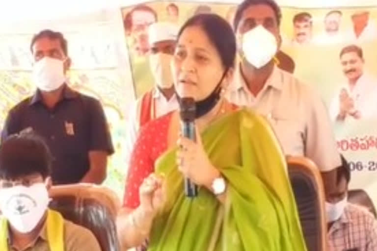 mahabubabad mp maloth kavitha spoke on harithaharam programme