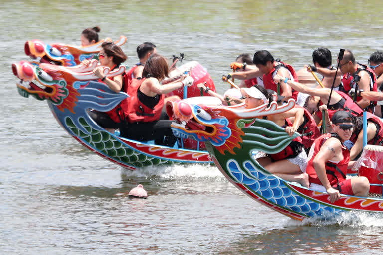 Dragon boat race