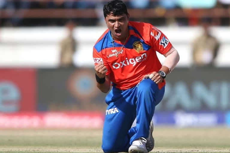 indian spinner pravin tambe appplies for cpl draft