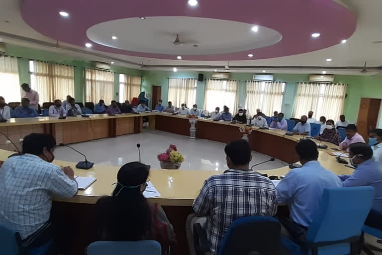 Poor welfare employment campaign meeting held in collectorate auditorium  in seraikela