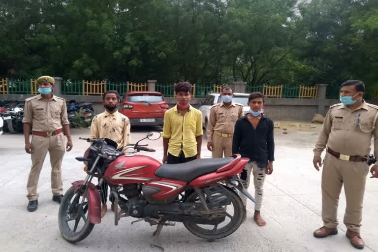 Noida police station 3 police arrested three thieves