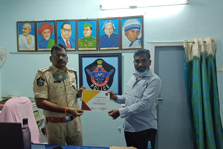 kadapa dsp suryanarayana appreciation to police