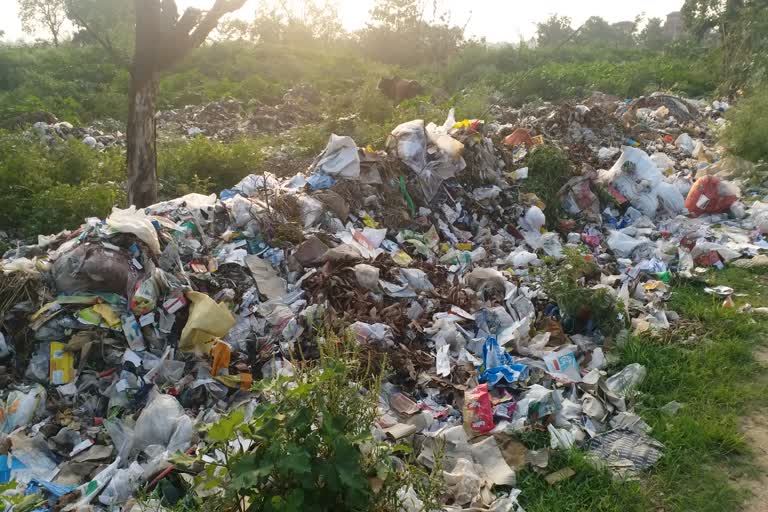 No proper arrangement to throw garbage in Jamtara