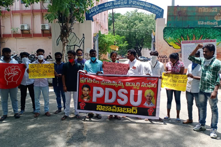 PDSU Protest Against Online Classes In Nizzamabad