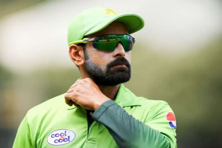 pakistani cricketer mohammad hafeez  tests positive again for coronavirus