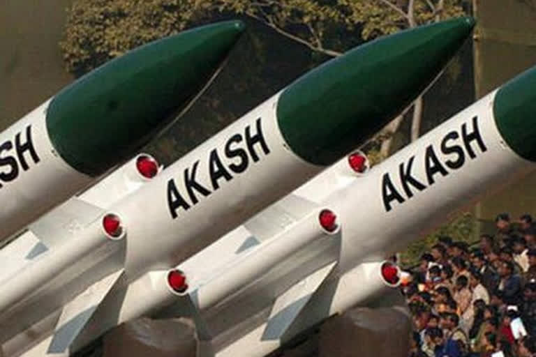 India moves air defence missile systems into Eastern Ladakh sector  Eastern Ladakh sector  ലഡാക്കിലേക്ക് ഇന്ത്യ കൂടുതല്‍ എയര്‍ ഡിഫെന്‍സ് മിസൈലുകള്‍ വിന്യസിക്കുന്നു  ആകാശ്  ലഡാക്  ഇന്ത്യ ചൈന സംഘര്‍ഷം  ചൈന  india china face off  akash missiles  chines army