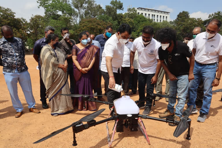 Drone use for the fight against corona: drug spray in Malleswara