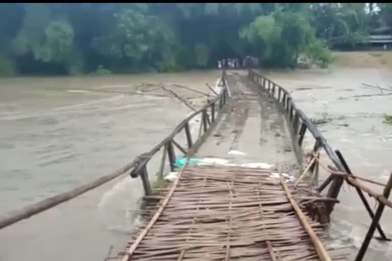 কেমেৰাৰ সমুখতে উটি গ'ল দলং