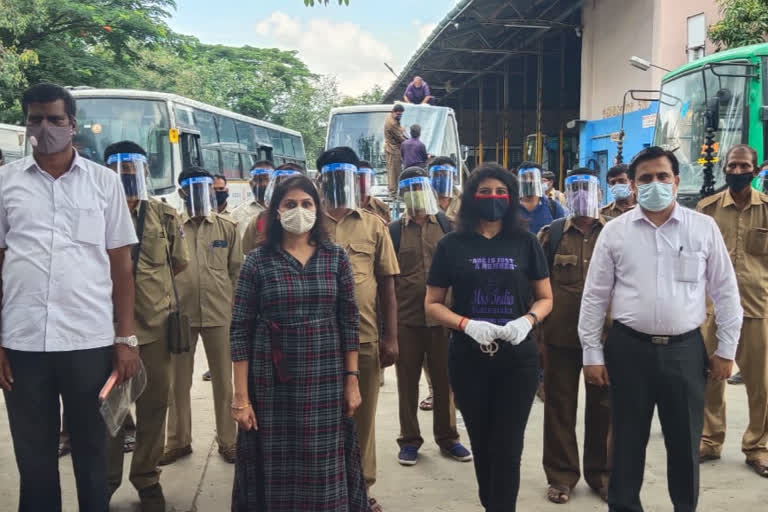 face cover to BMTC employees