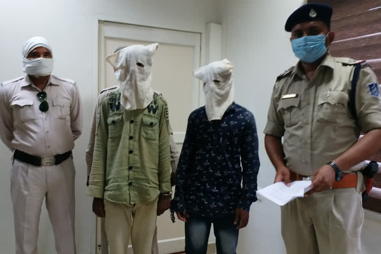 two-robbery-accused-arrested-in-ujjain