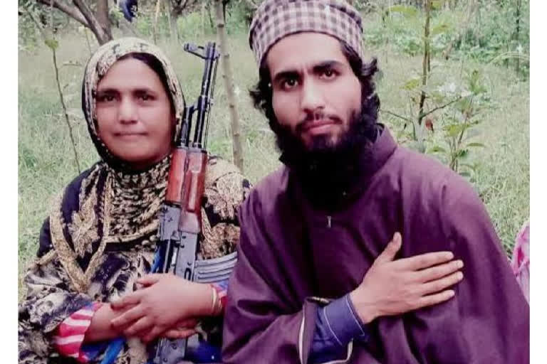 terrorist  militant  Srinagar  Jammu and Kashmir  Terrorist recruitment  ജമ്മു കശ്മീർ വാർത്ത  തീവ്രവാദിയുടെ അമ്മ അറസ്റ്റില്‍  ജമ്മു കശ്മീർ വാർത്ത  തീവ്രവാദി റിക്രൂട്ട്മെന്‍റ്