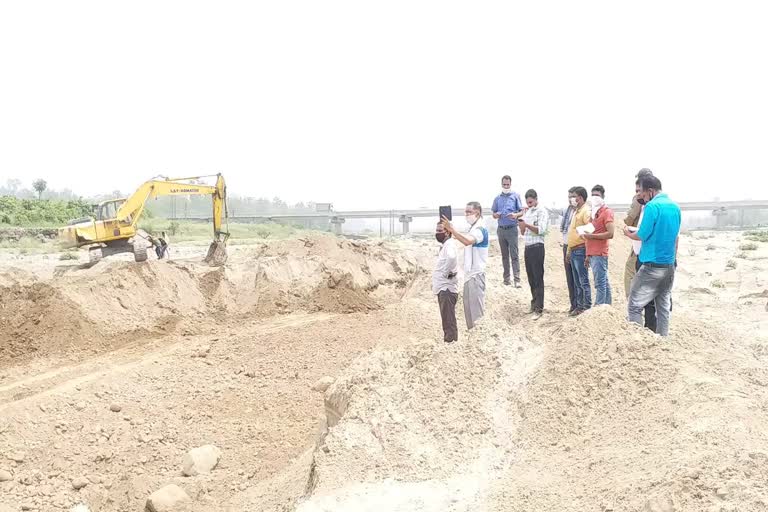 administration-along-with-three-teams-inspected-rivers-in-kotdwar