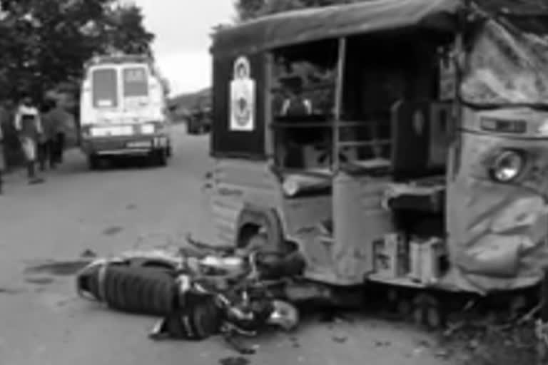 auto and bike accident in viziangagaram dst three injured