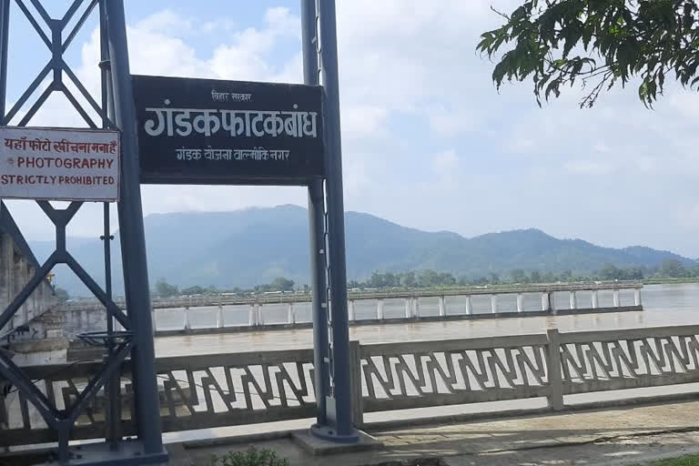 China Camp at Gandak Barrage  Gandak Barrage  indo nepal dispute  Indo Nepal border  ഇന്ത്യൻ അതിർത്തി  നേപ്പാൾ  ഇന്ത്യ-നേപ്പാൾ  സൈനിക ക്യാമ്പുകൾ  വാൽമിക്കി നഗർ