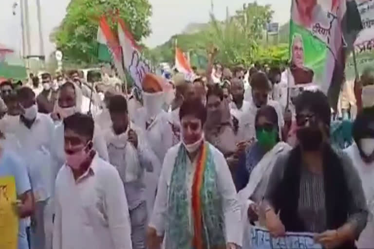 congress protest against petrol diesel rices hike in panchkula