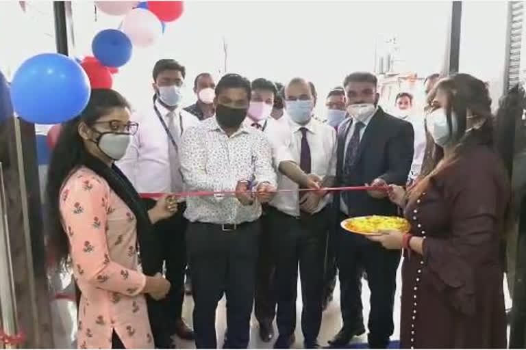 HDFC Bank inaugurates new branch at Udhampur