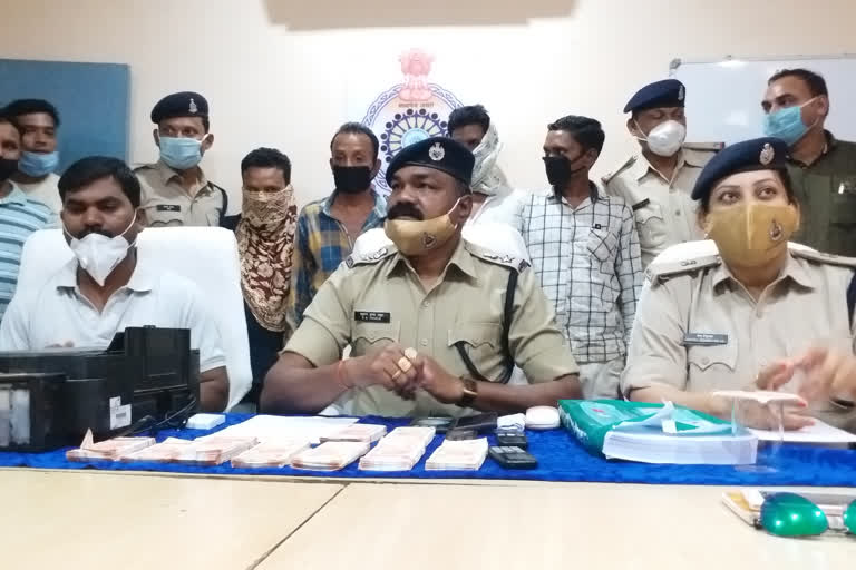 Chhattisgarh: Fake notes of Rs 1.75 lakh seized, four arrested