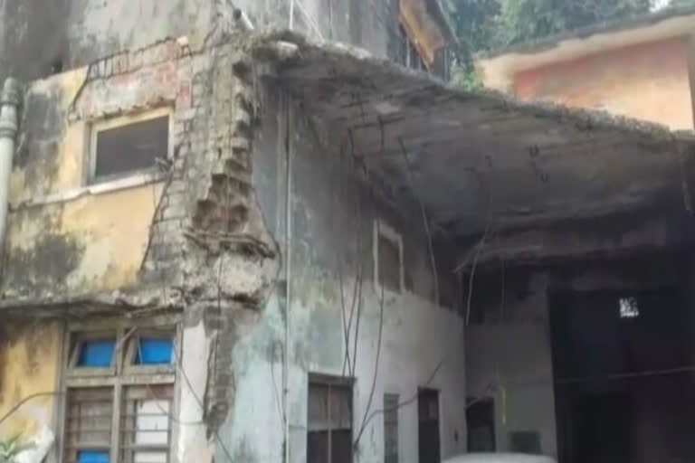 sitapur eye hospital basti has become ruins