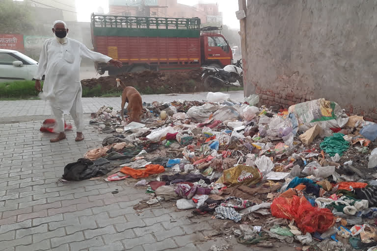 muradnagar bus stand garbage